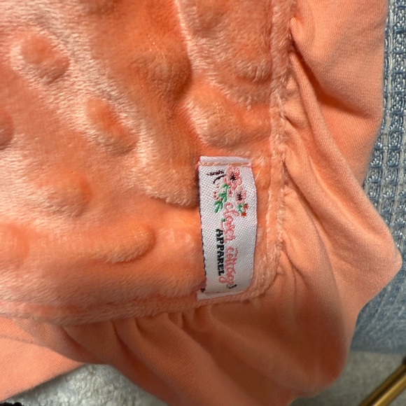 ✨ NWOT Clover Cottage Bamboo Minkey Blanket - Picture 3 of 5